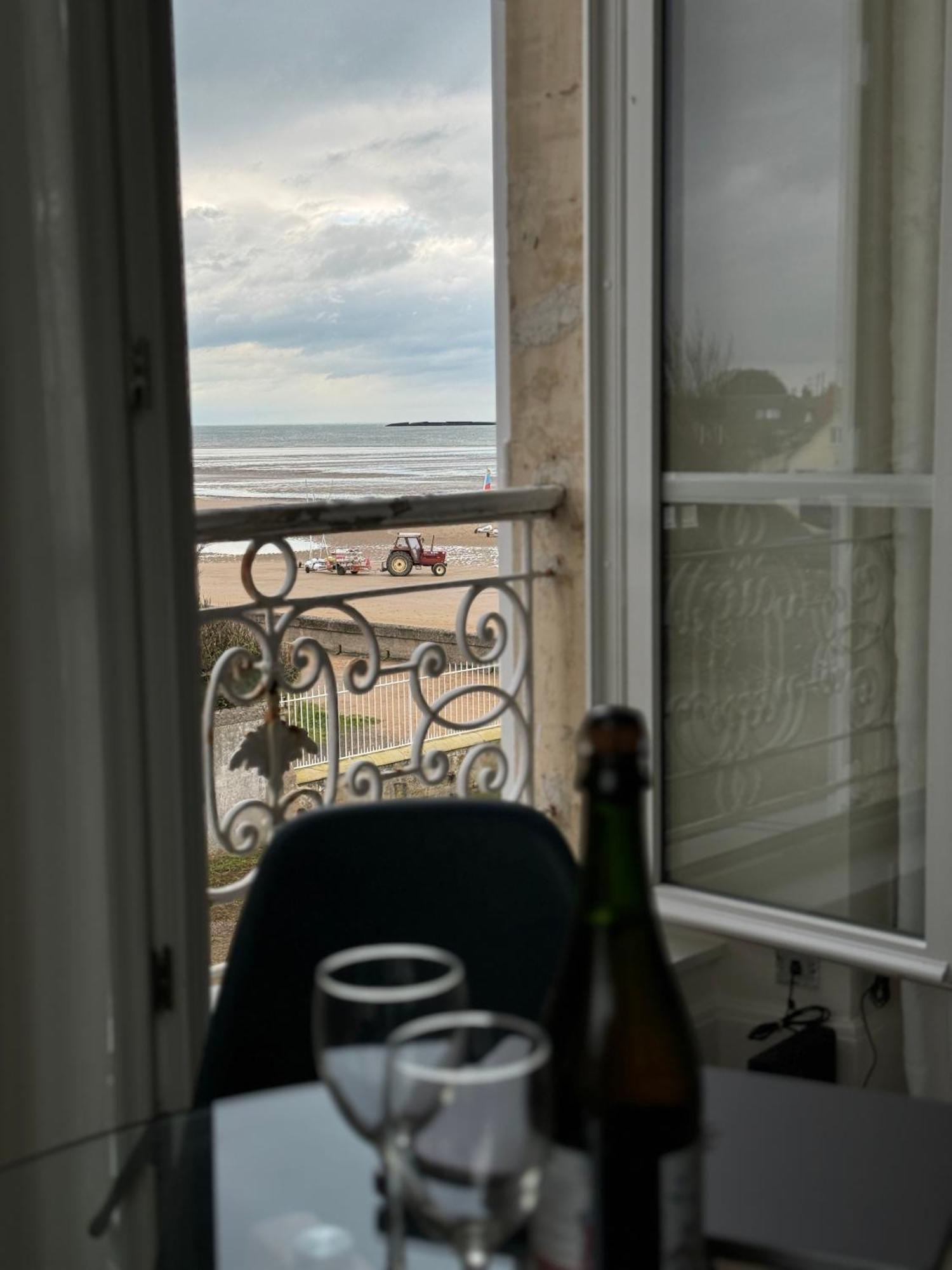 Sunny Apt On D-Day Beach With Parking Saint-Côme-de-Fresné Bagian luar foto