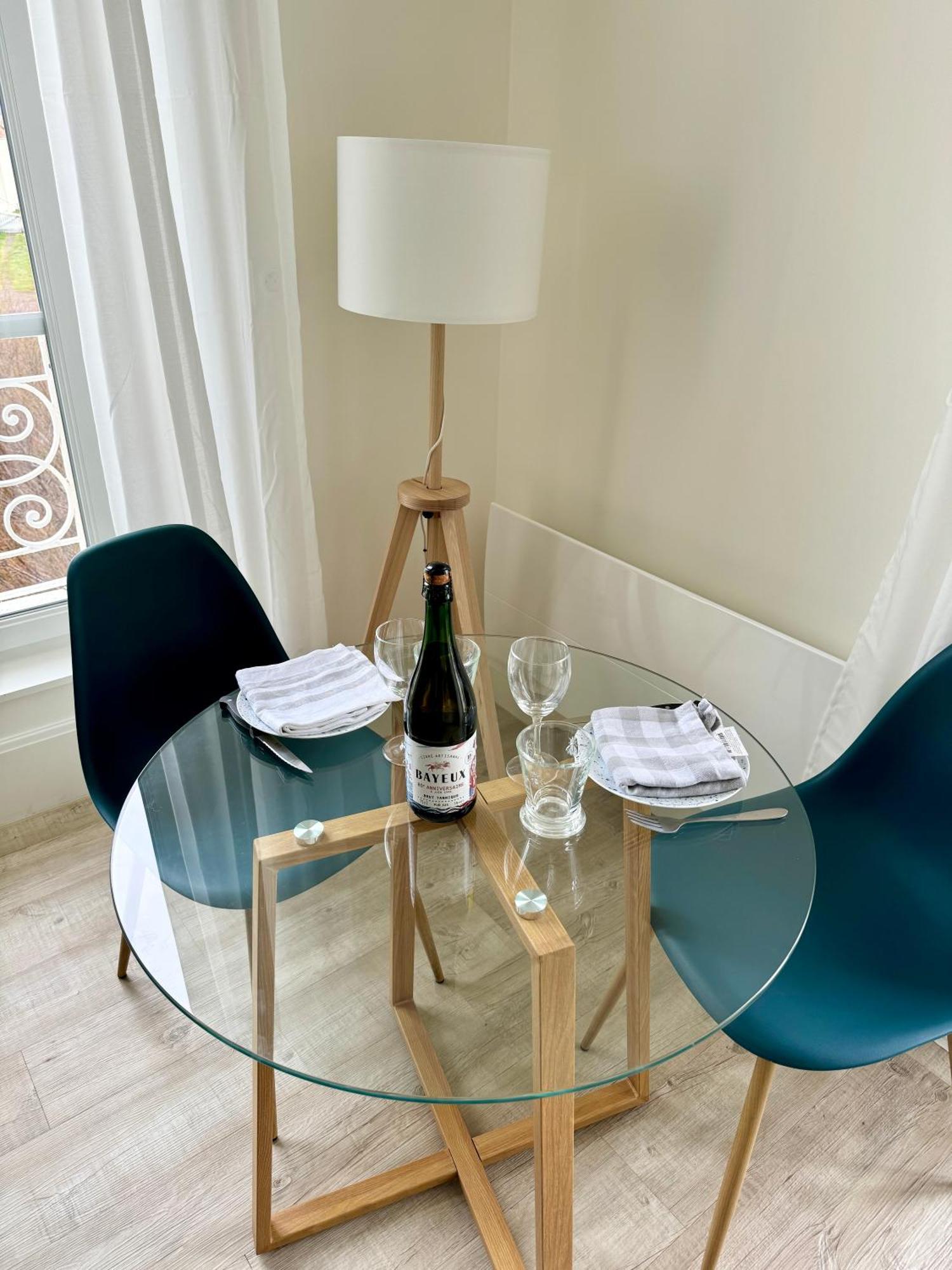 Sunny Apt On D-Day Beach With Parking Saint-Côme-de-Fresné Bagian luar foto
