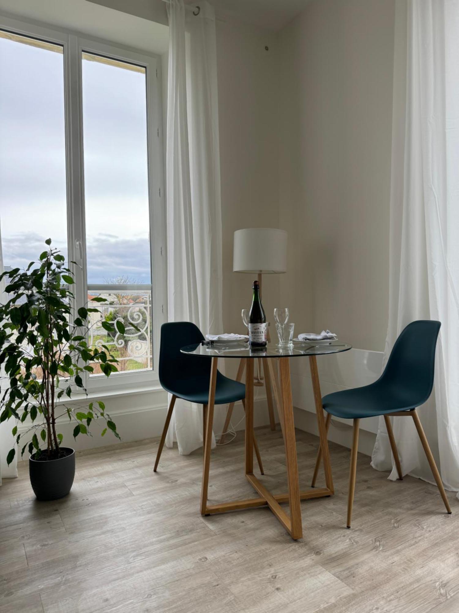 Sunny Apt On D-Day Beach With Parking Saint-Côme-de-Fresné Bagian luar foto